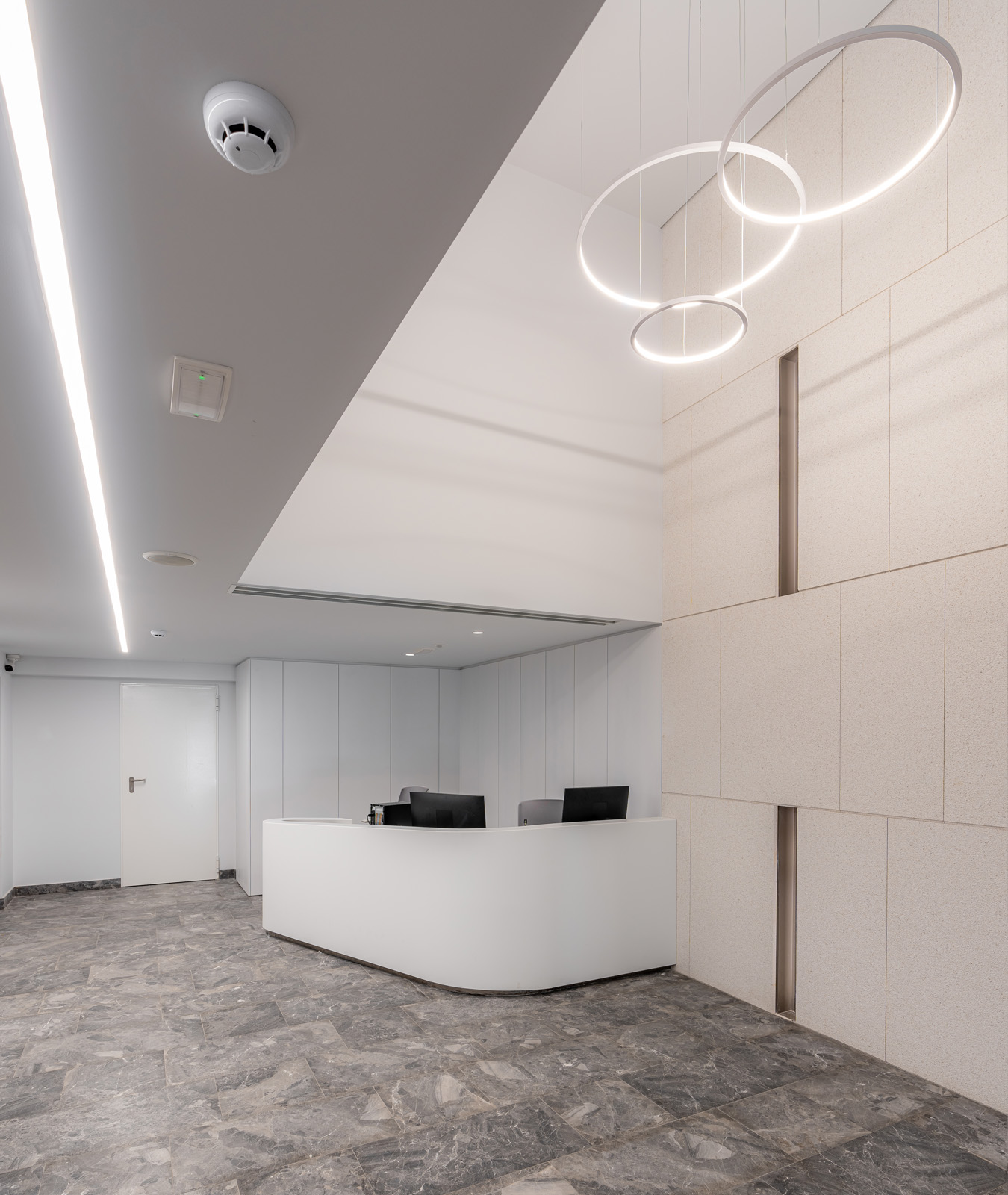 reception2_1350x1600