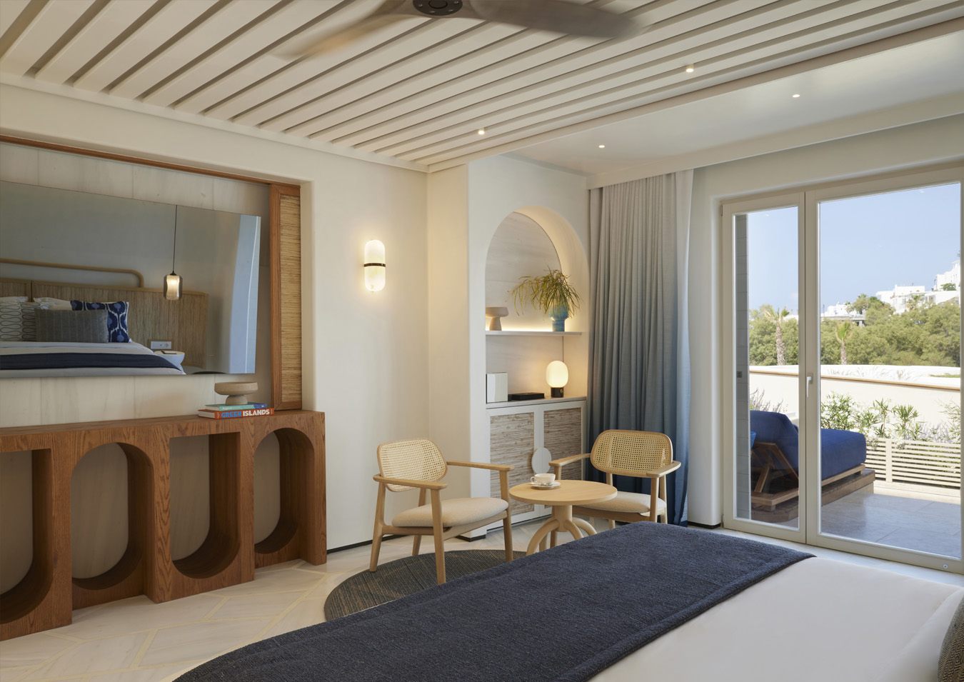 Executive Suite_1350x955