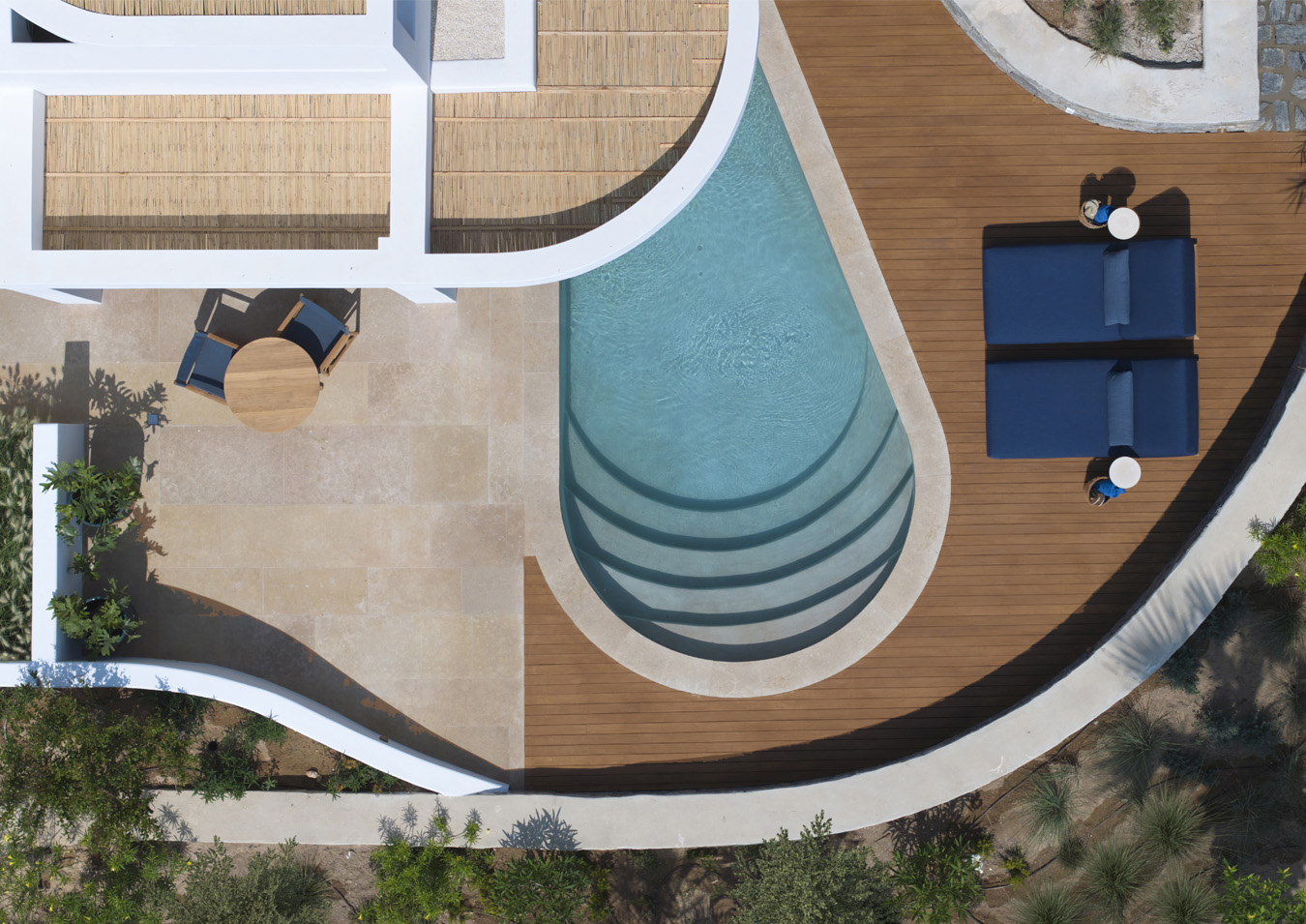 Plunge Pool Panoramic_1350x955